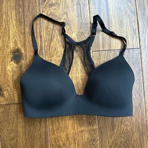 Victoria’s Secret 32DD bkack wireless t-shirt bra